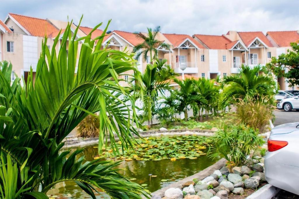 Finest Accommodation Marley Manor Apt # 513 Ground Floor 6 Marley Rd Kgn 6 Kingston Exterior foto